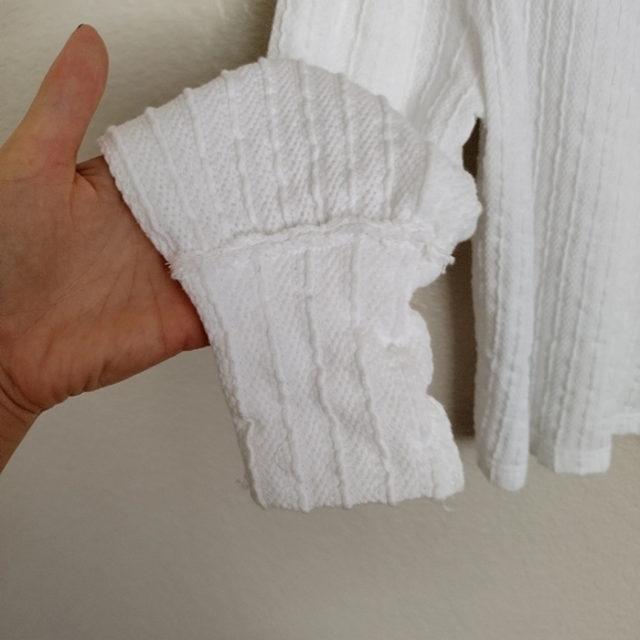 Free People We The Free Henley Cowl Neck Asymmetrical buttoned Pullover sz M - Picture 4 of 6